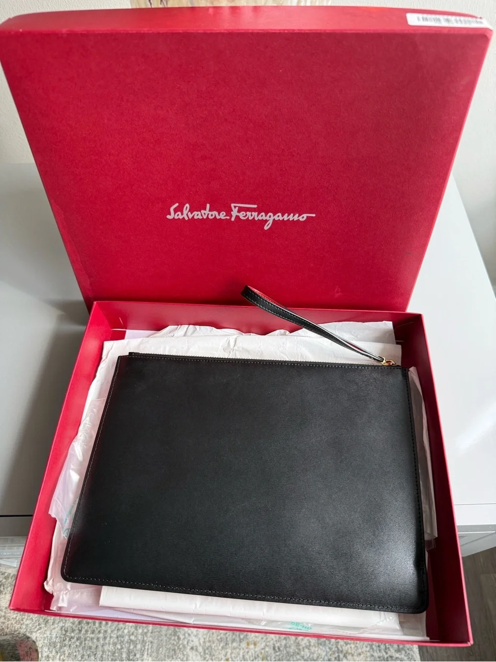 Salvatore Ferragamo excellent pre